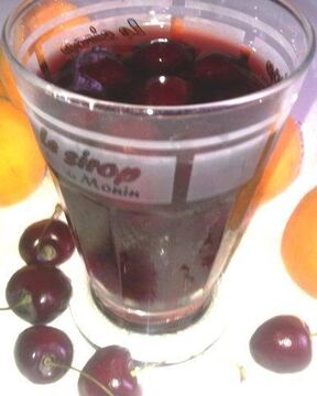 Компот из черешни