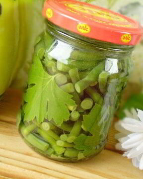 Маринованный чеснок