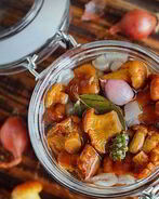 Маринованные лисички