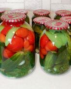 Маринованные огурцы помидоры перец