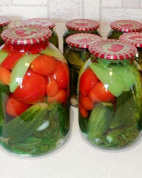 Маринованные огурцы помидоры перец