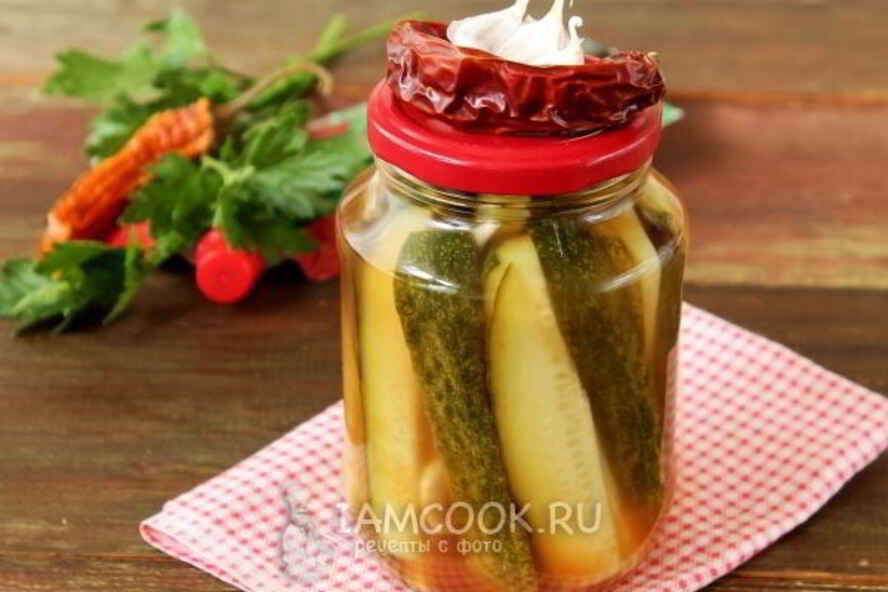 Рецепт огурцов с кетчупом чили на зиму