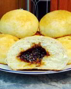 Дрожжевые булочки с повидлом