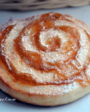 Вертушки из творожного теста с яблочным повидлом