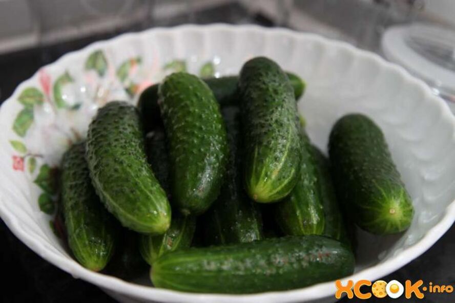 Рецепт малосольных огурцов на минеральной воде