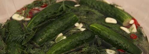 малосольные огурцы на минеральной воде. Шаг 7