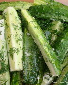 Малосольные огурцы в пакете