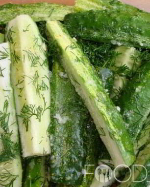 Малосольные огурцы в пакете