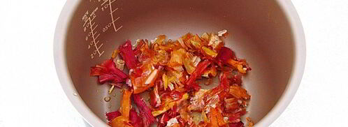 сало в луковой шелухе в мультиварке. Шаг 4