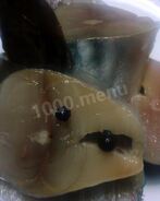 Соленая скумбрия пряного посола с душистым перцем