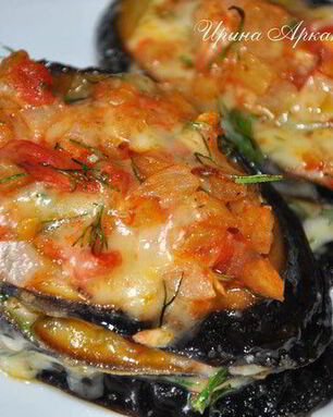 Баклажанные башенки с овощами