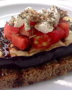 Брускетта с баклажаном-гриль