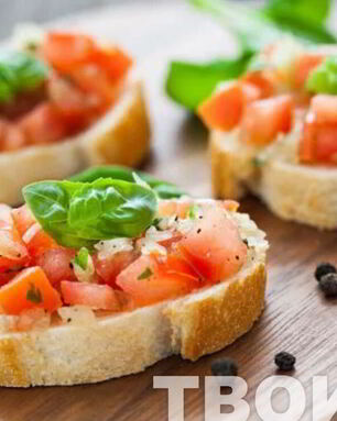 Брускетта с базиликом