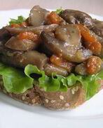 Брускетта с грибами