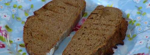 брускетты с тунцом, анчоусами и яйцами пашот. Шаг 7