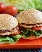 Бургер с индейкой в азиатском стиле