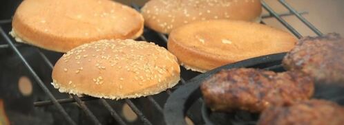 бургеры со свининои и говядинои. Шаг 4