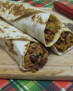 Буррито с фаршем и красной фасолью