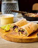 Буррито с говядиной и красной фасолью