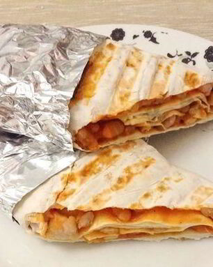 Буррито со свининой и фасолью