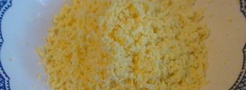 бутербродный тортик с окороком и яйцом. Шаг 4