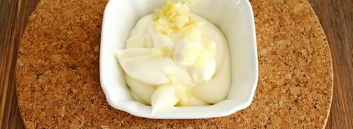 бутерброды горячие со шпротами. Шаг 4