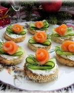 Бутерброды с огурцом и форелью