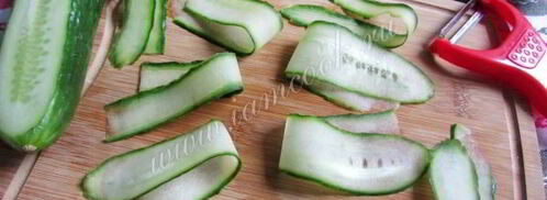 бутерброды с огурцом и форелью. Шаг 8