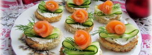 бутерброды с огурцом и форелью. Шаг 12