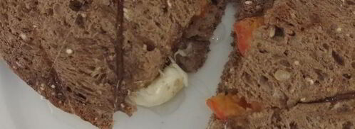 бутерброды с помидорами и моцареллой. Шаг 5