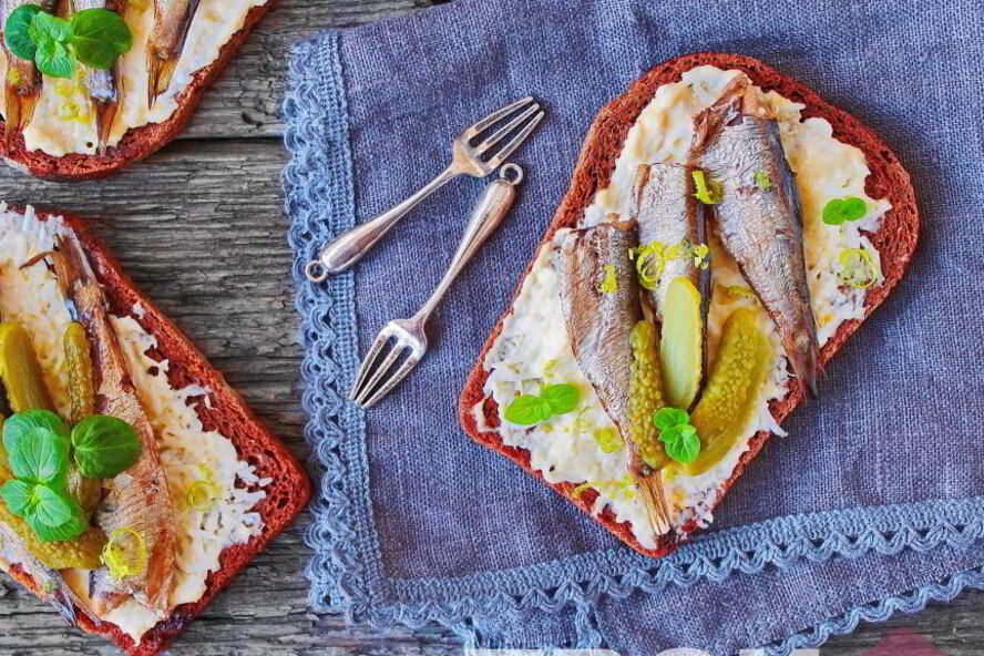 Рецепт бутербродов с шпротами