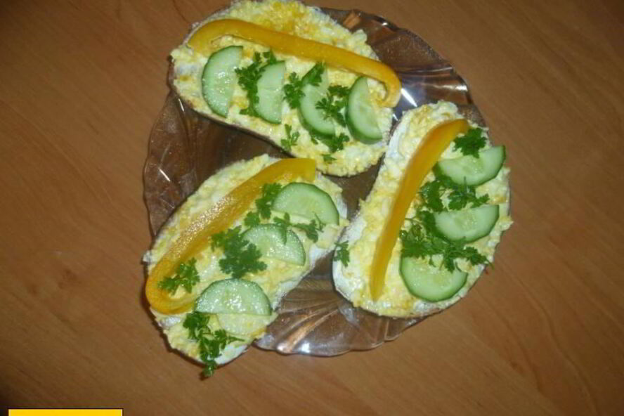 Рецепт бутербродов с яйцом и болгарским перцем