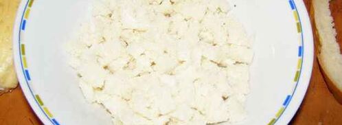 бутерброды с яйцом, майонезом, чесноком и сыром. Шаг 9