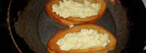 бутерброды с яйцом, майонезом, чесноком и сыром. Шаг 17