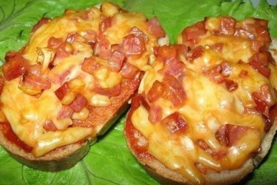 Рецепт быстрых горячих бутербродов с сосисками