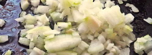 открытый бутерброд с овощами и килькой. Шаг 4