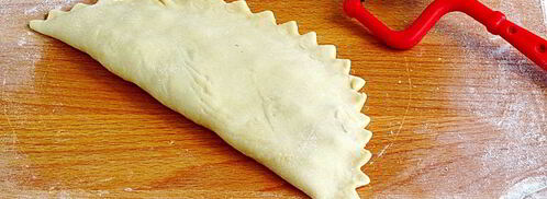 чебуреки на кефире с мясом. Шаг 12