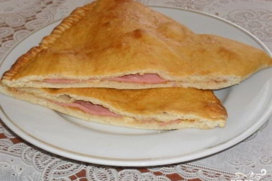 Рецепт чебуреков с колбасой