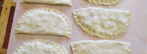 чебуреки в мультиварке. Шаг 8