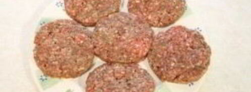 чизбургеры с говядиной, беконом и сыром. Шаг 4