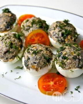 Фаршированные яйца с грибами