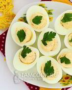 Яйца, фаршированные крабовыми палочками