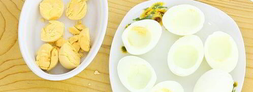 яйца, фаршированные крабовыми палочками. Шаг 7