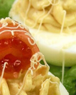 Яйца, фаршированные по-купечески