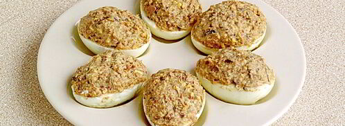 яйца, фаршированные шпротами. Шаг 7