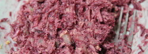 яйца, фаршированные свеклой с сельдью. Шаг 3