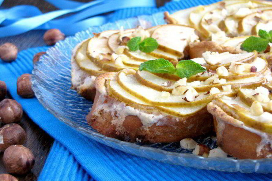 Рецепт десертных гренков с грушей и амаретто