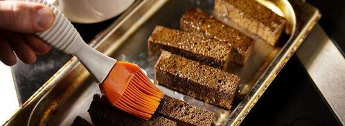 гренки чесночные. Шаг 3