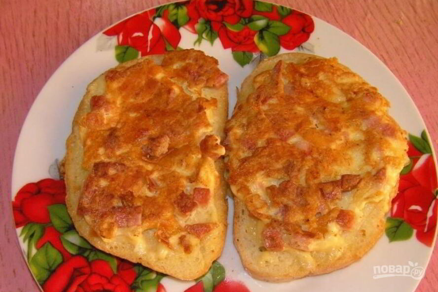 Рецепт гренков с сыром, яйцом и колбасой