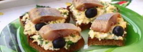 гренки с яйцом и селедкой. Шаг 5